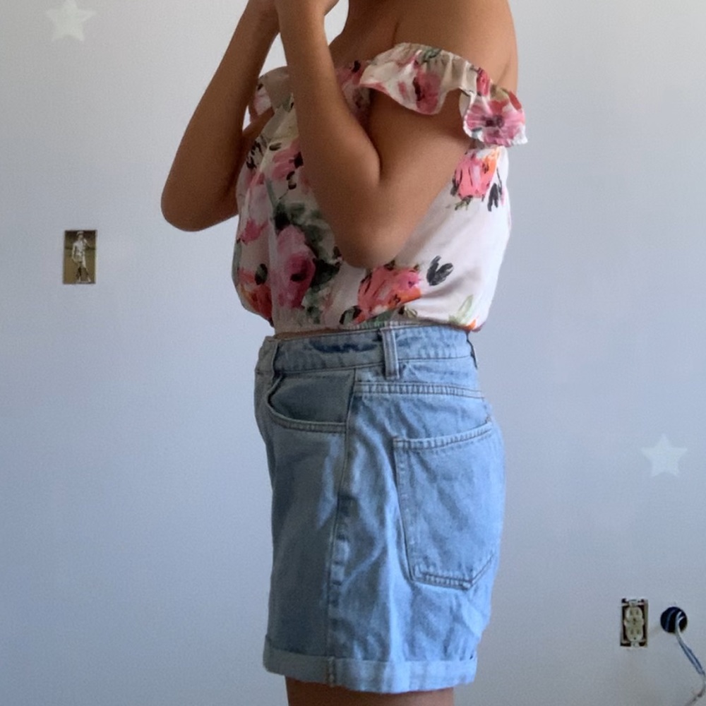 Big baggy blue jean shorts - Picture 2 of 3